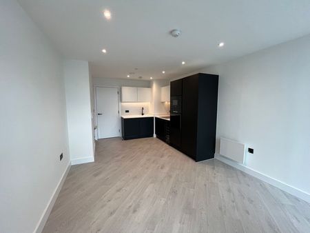 1 Bed Flat, Trinity Way, M3 - Photo 2