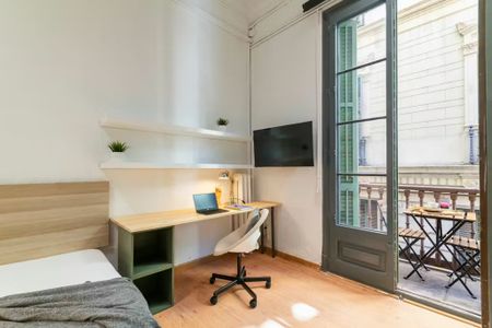 Via Laietana, Barcelona, Catalonia 08003 - Photo 3