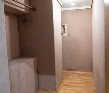 3,5 ZKB Erdgeschoss-Wohnung mit EBK, Kamin, Garage und Sauna - Photo 1