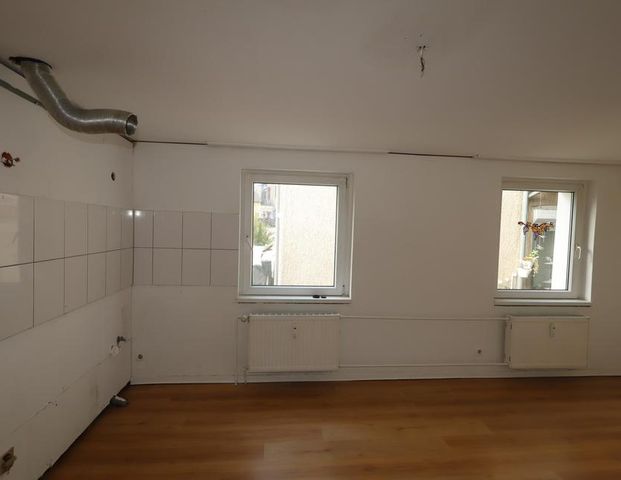 Bezugsfrei ! 3,5-Zimmer Erdgeschosswohnung für Max. 4 Personen mit Garten in Hagen-Vorhalle - Foto 1