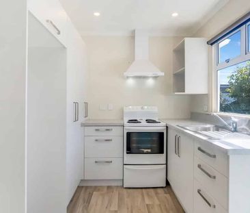 128 Clawton Street, Westown - Photo 3