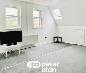 High Street - Photo 5