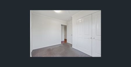 Well-presented split level home with Solar - Photo 3