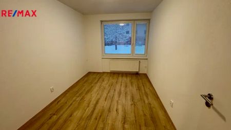 Pronájem zrekonstruovaného zděného bytu 3+kk v Humpolci - Фото 2