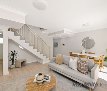 Full Brick Two Level Three Bedroom Townhouse - Photo 3