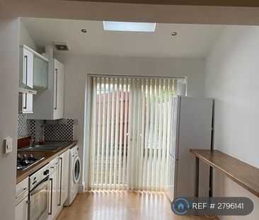 2 bedroom semi-detached house to rent - Photo 4