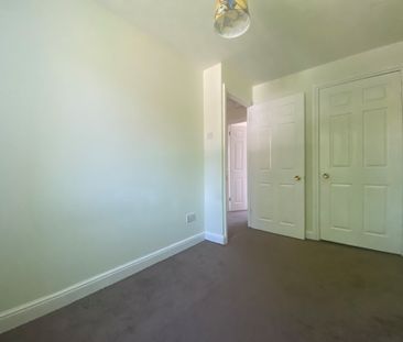2 bedroom house to rent Damask Gardens, Hampshire, Waterlooville, PO7 - Photo 3