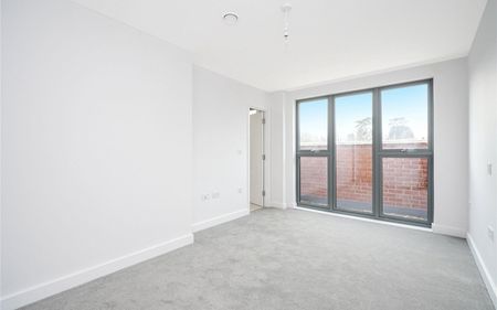 Landmark Court, 30 Queens Road, Weybridge, Surrey, KT13 - Photo 4