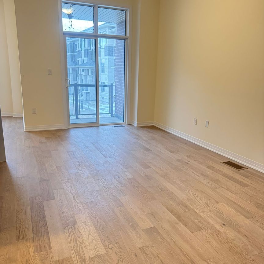 For Lease - 11389 Leslie Street, Richmond Hill, Ontario - Photo 1