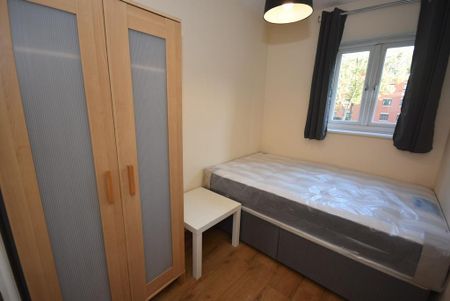 3 bedroom terraced house to rent - Photo 5