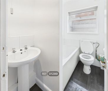 2 bedroom property to rent - Photo 3