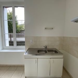 Location Appartement 3 pièces 53m² CHATEAUBRIANT 44110 - Photo 2