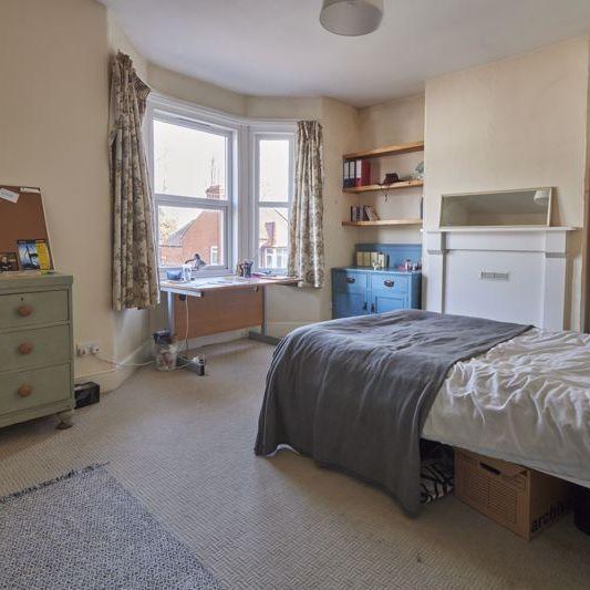 4 bedroom terraced house to rent - Photo 1