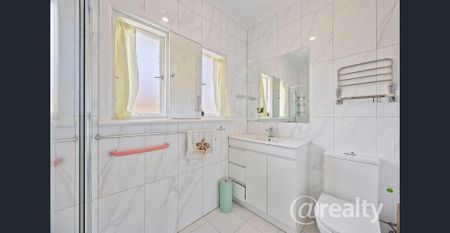 Comfortable Family Home in Prime Springvale Location - Photo 5