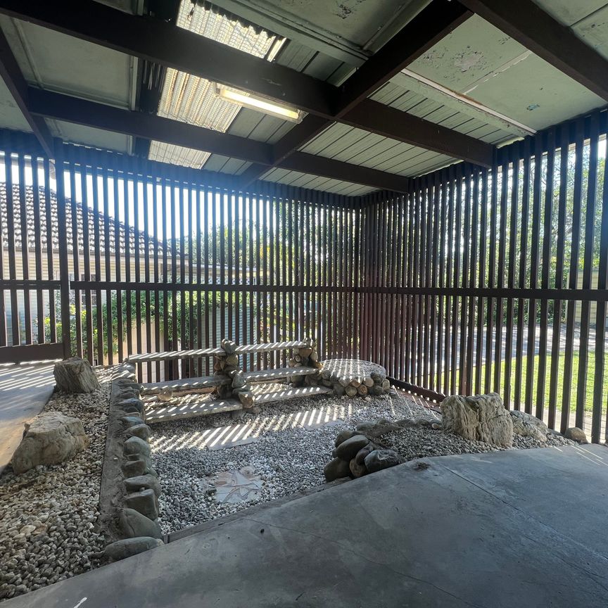 Charming Home - Make it yours today! - Photo 1