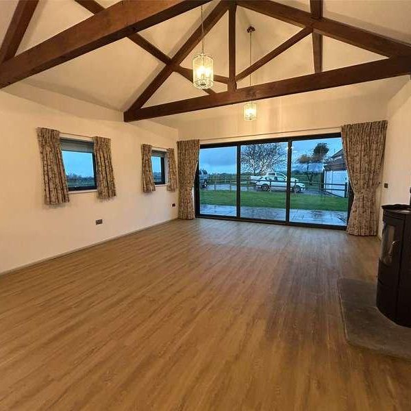 Law Lane, Drayton, Langport, Somerset, TA10 - Photo 1