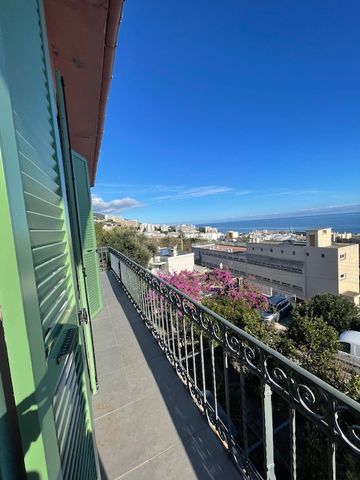 Location Appartement 4 pièces 98m² BASTIA 20200 - Photo 4