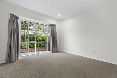 Spacious two bedroom home in the heart of Carnegie - Photo 2