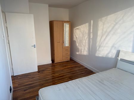 3 Bed Maisonette, Giraud Street, E14 - Photo 4