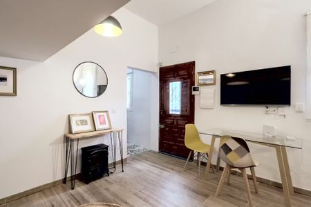 Calle de Antonio Grilo, Madrid, Community of Madrid 28015 - Photo 3