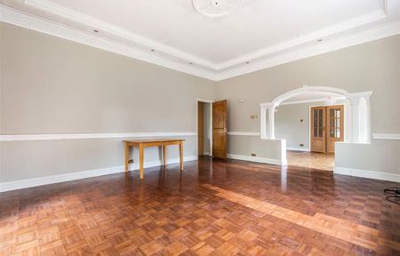 Chatsfield, Epsom, Surrey, KT17 1QS - Photo 2