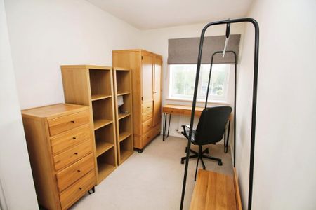 2 bedroom semi-detached house to rent - Photo 4