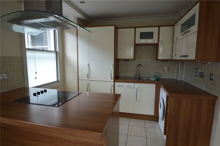 White Hart House, Colnbrook, Berkshire,SL3 - Photo 2