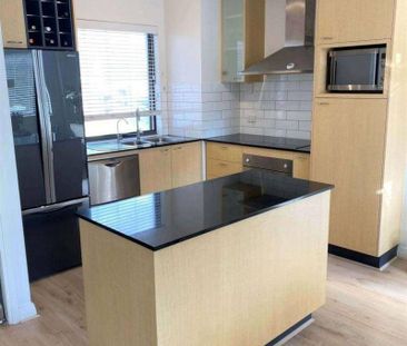 FULLY FURNISHED Live in 5 star resort luxury overlooking the trees ... - Photo 3