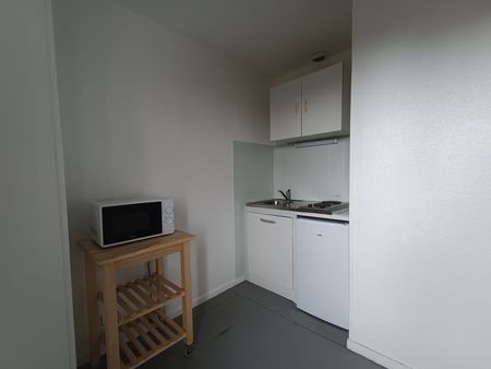 Location Appartement 2 pièces 27m² BELFORT 90000 - Photo 4