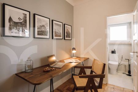 2 room luxury Apartment for rent in Lisbon, Portugal - Photo 2