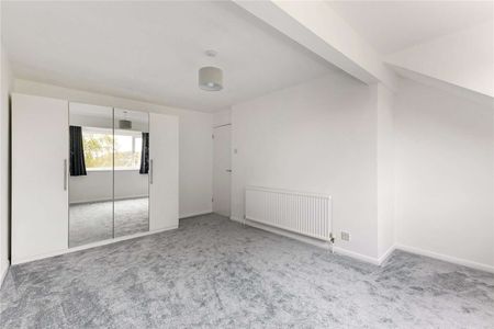 A superb detached four bedroom home with stunning views over the surrounding countryside. - Photo 5