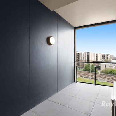 Stylish 2-Bedroom Apartment in the Heart of Malvern East - Photo 1