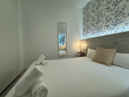 Calle del Mesón de Paredes, Madrid, Community of Madrid 28012 - Foto 2