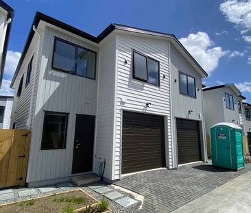 Brand New & Modern Living - Photo 5