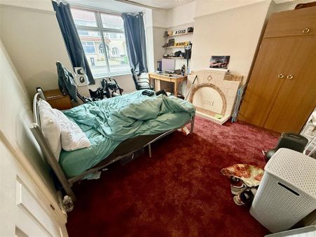 4 bedroom terraced house to rent - Photo 4