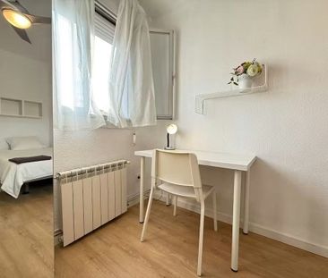 Calle de Nuestra Señora del Perpetuo Socorro, Madrid, Community of ... - Photo 1