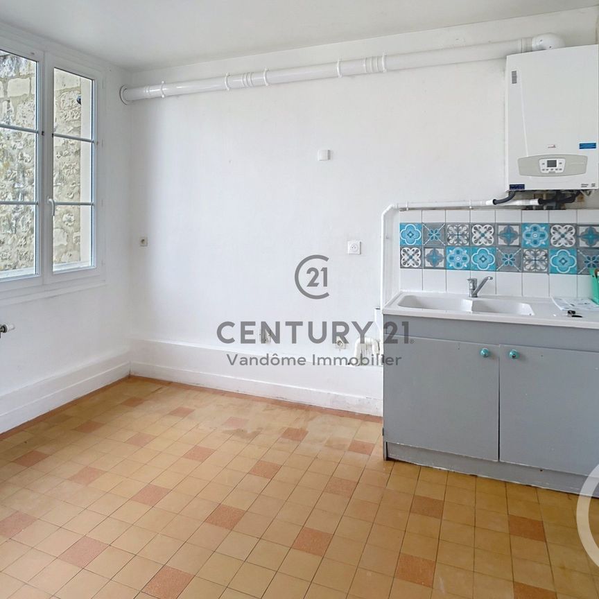 Location Appartement 4 pièces 84m² CREPY EN VALOIS 60800 - Photo 1