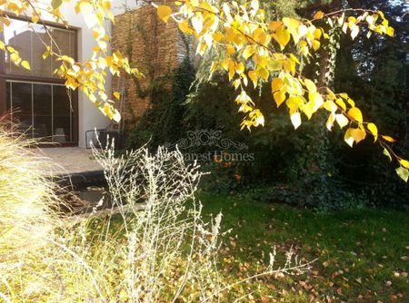 Four Bedroom Property with Enchanting Garden - Baneasa - Fotografie 5