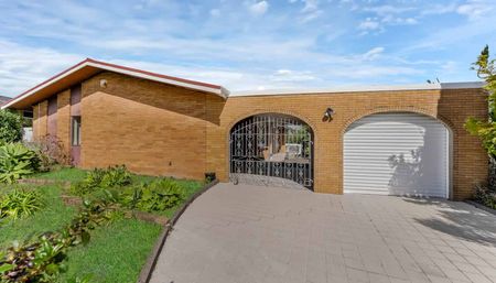 26 Maugham Drive Bucklands Beach - Photo 3