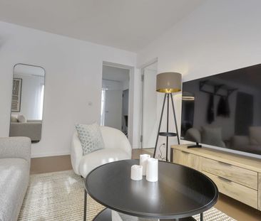 Coliving with Privacy and Community in the Heart of Renens - Photo 2