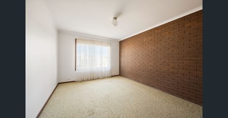 Low Maintenance Unit - Photo 5