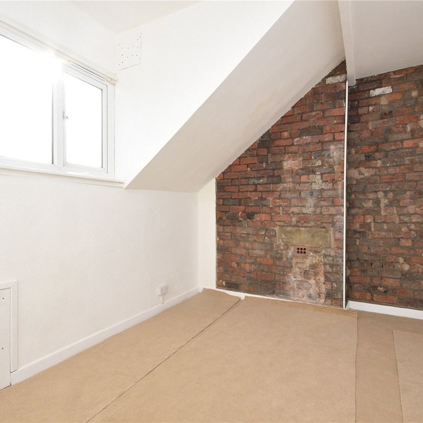 18, Aviary Grove, Leeds, West Yorkshire, LS12 2NU - Photo 1