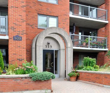 939 North River Rd - Photo 1