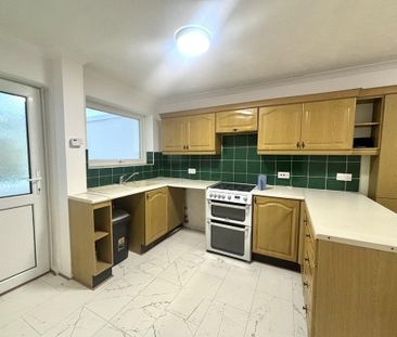 3 bedroom end of terrace house to rent - Photo 6