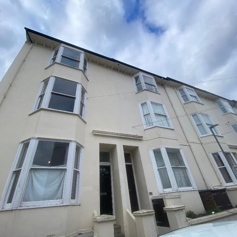 5 Bedroom End Terraced To Rent - Photo 1