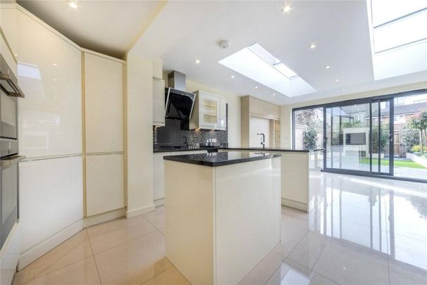 3 Bed Semi-Detached House, John Silkin Lane, SE8 - Photo 1