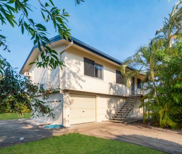 High-Set 3-Bedroom Home with Dual Driveways - Photo 5