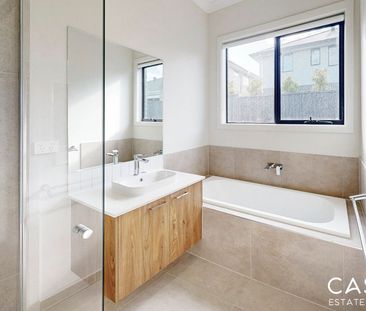 14 Bolshoi Boulevard, Clyde North - Photo 6