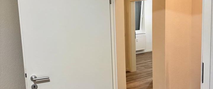 Neu renovierte 2-Zimmer-Wohnung im Erdgeschoss – Iserlohn Zentrum - Foto 1