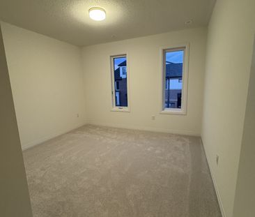 For Lease - 3278 Crystal Drive, Oakville, Ontario - Photo 6